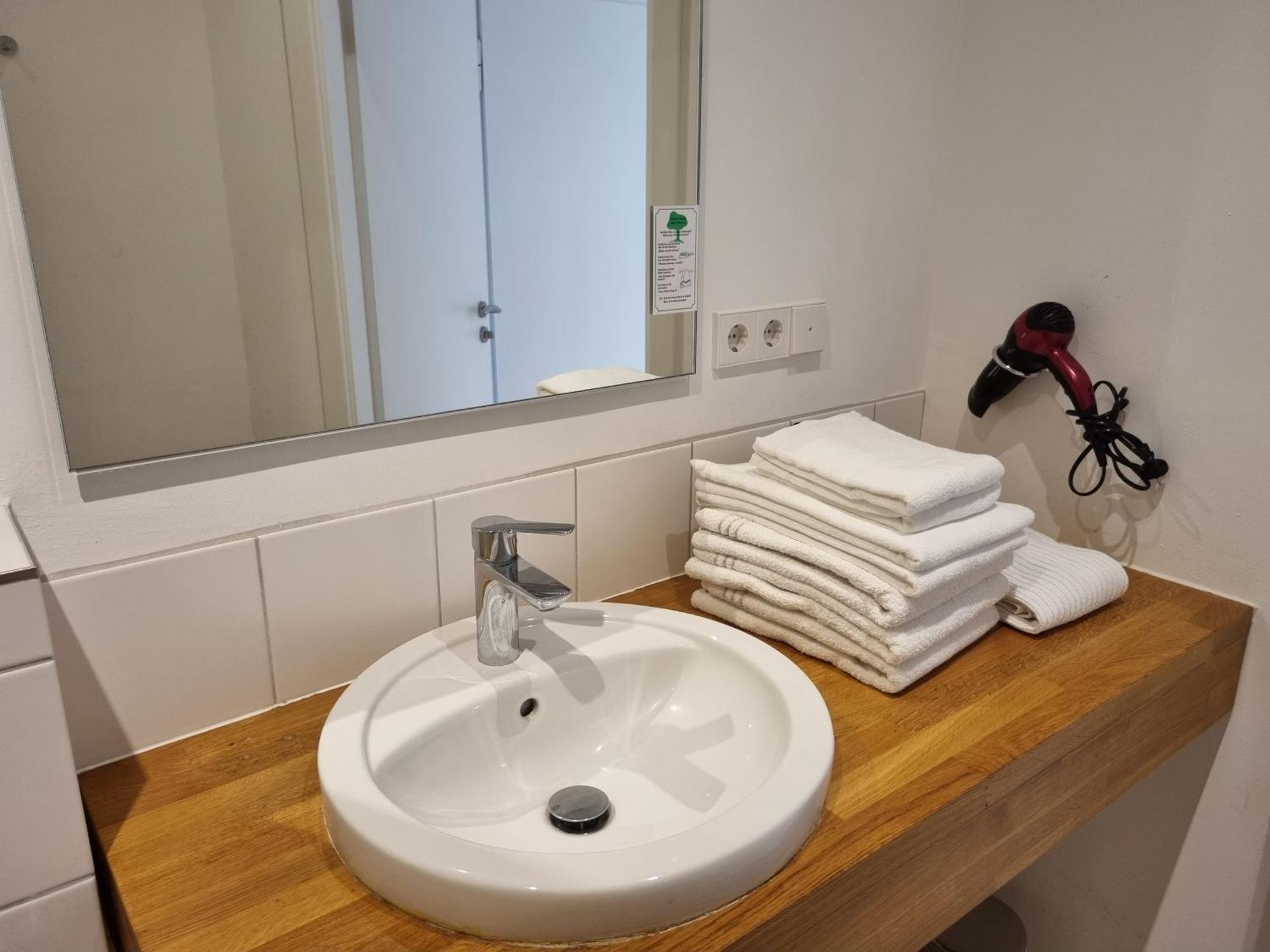 Bms Balance - Natur, Entspannung, King Size Bett, Free Parking, Top Lage, Netflix Wolfsburgo Exterior foto